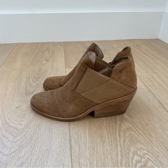 Eileen Fisher Tan Suede Ankle Bootie - Picture 4 of 7
